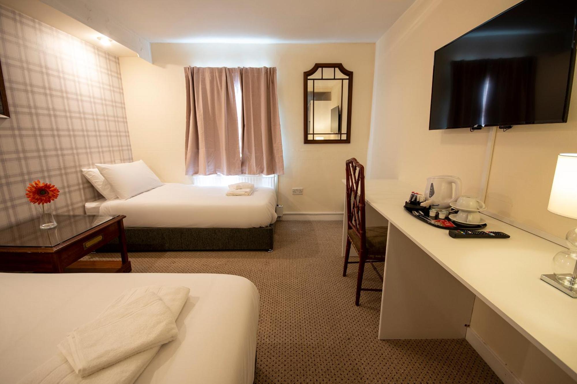 Douglas Arms Hotel by Paymán Club Castle Douglas Pokoj fotografie